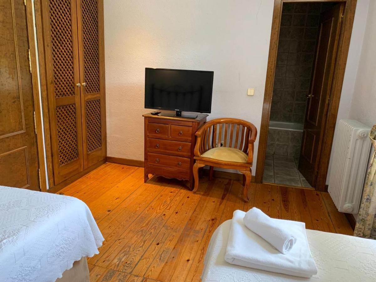 Hotel Charle Jaca Exterior foto