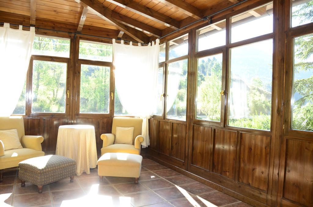 Hotel Charle Jaca Exterior foto