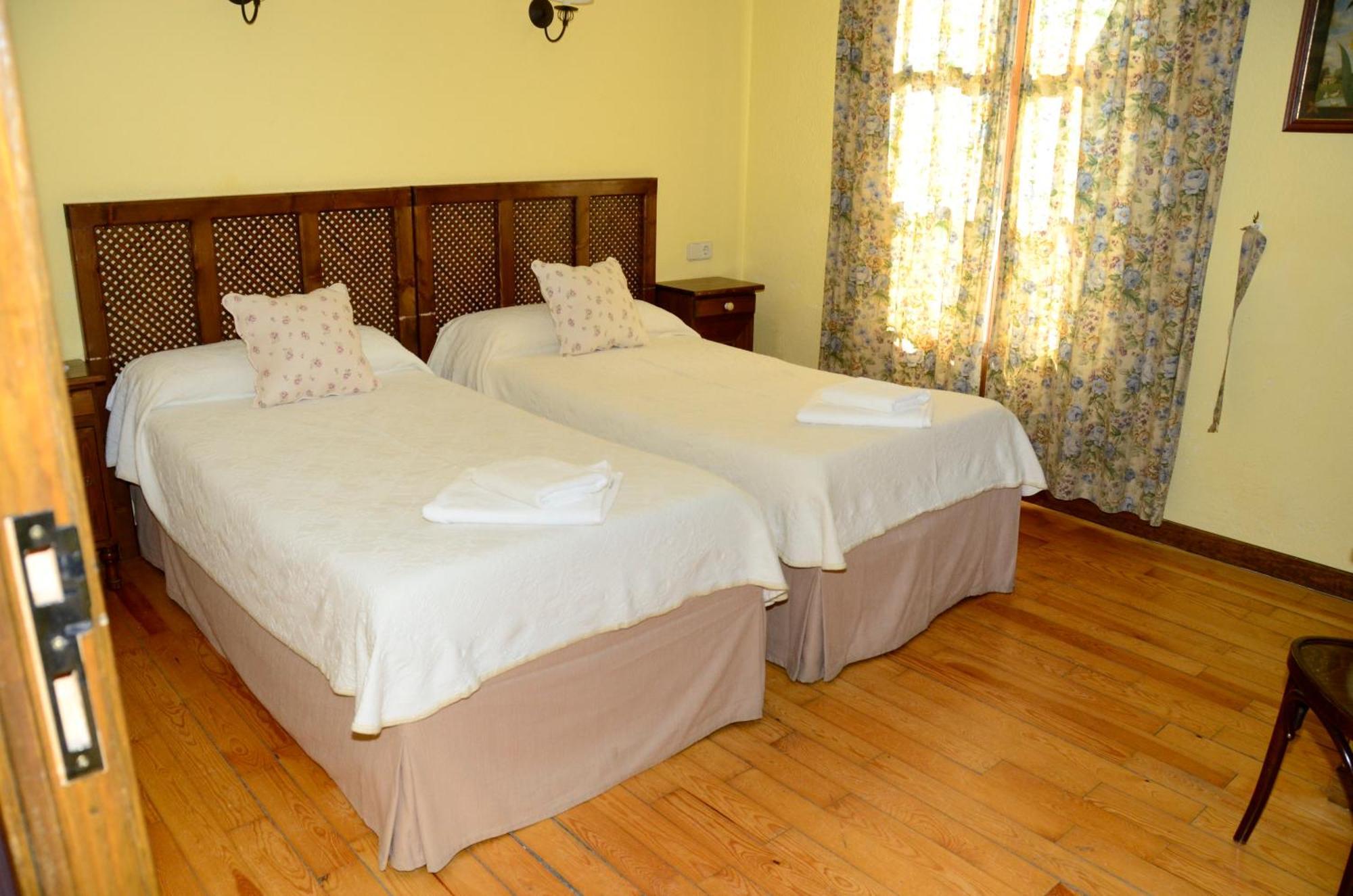 Hotel Charle Jaca Zimmer foto