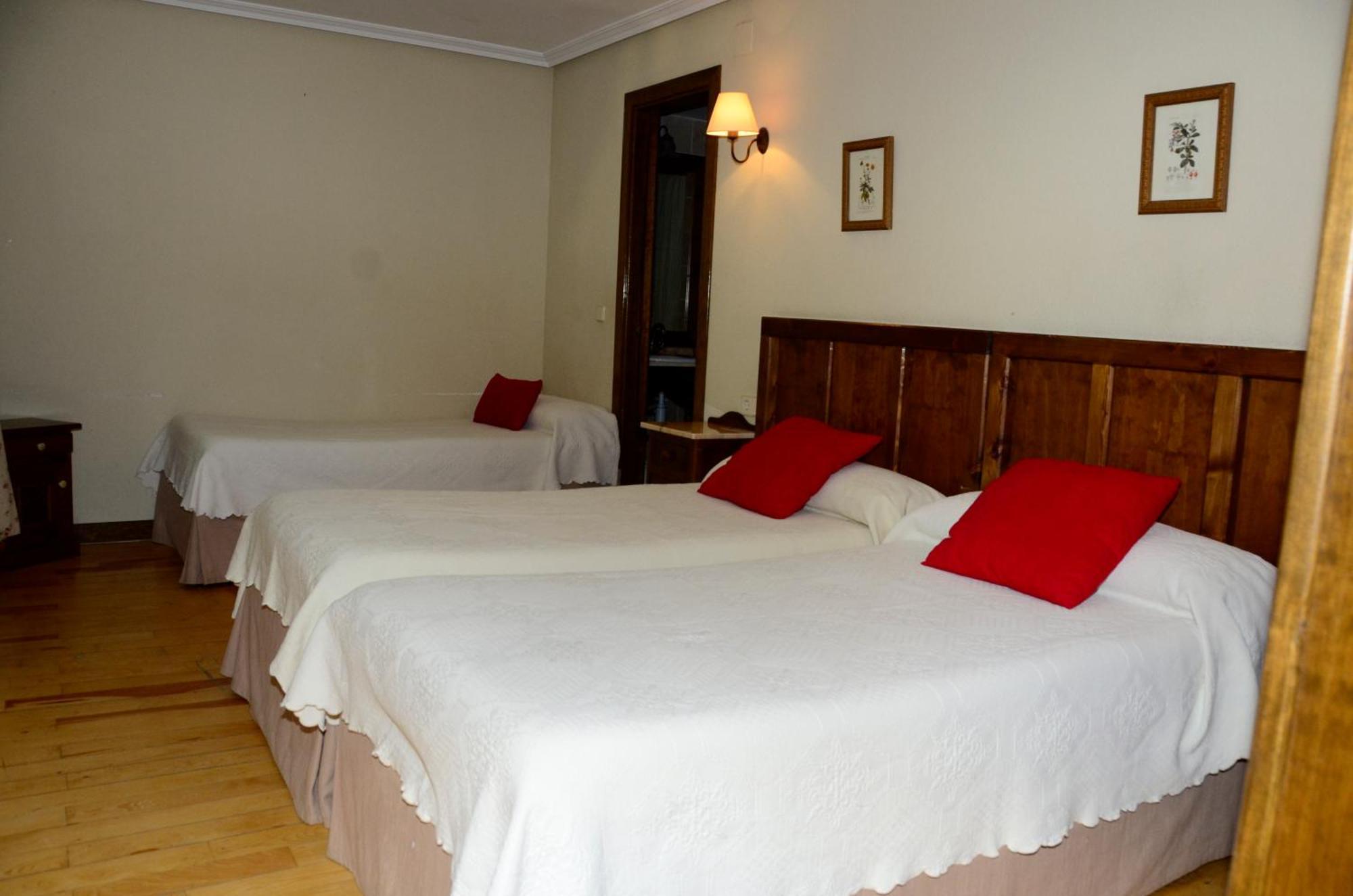 Hotel Charle Jaca Zimmer foto