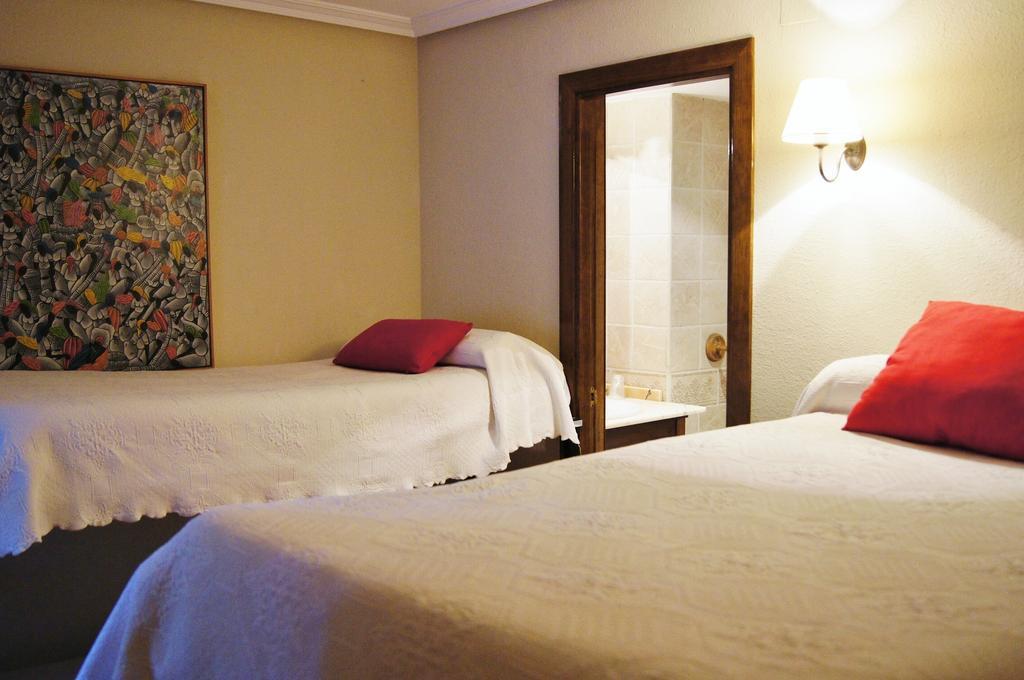 Hotel Charle Jaca Exterior foto